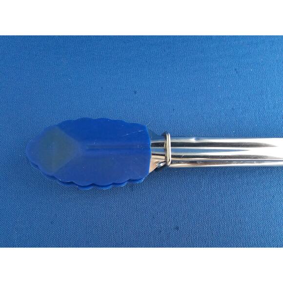 Danesco Blue Silicone/Rubber Tongs - 7" Long - used - Picture 3 of 10